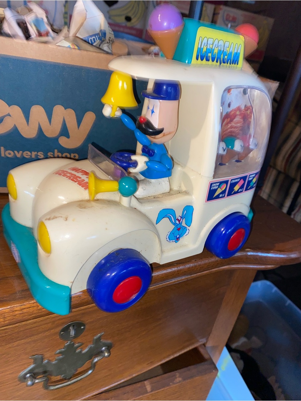 1991 Classic dancing Kids Ice Cream car Toy - White & Blue